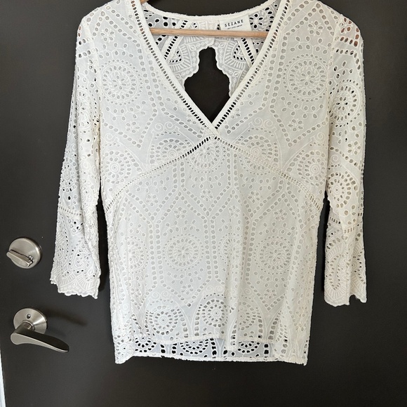 Sezane White Lace Button Back Blouse Daisy Scallop Size 36  or US Size 6 French - Picture 1 of 6